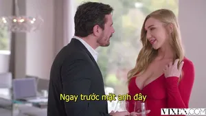 Chị gái quan hệ với em trai tại nhà, cho em trai xem mặt và dạy em cách quan hệ tình dục, hôn miệng nhỏ của em và sờ vào âm hộ của em, liếm vú em và thổi kèn cho con cặc lớn của em